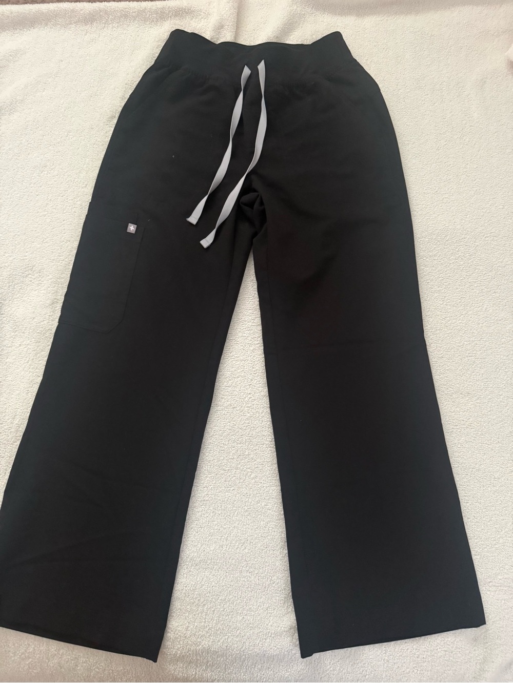Figs High Waisted Isabel Wide Leg Scrub Pants - Picture 2 of 4
